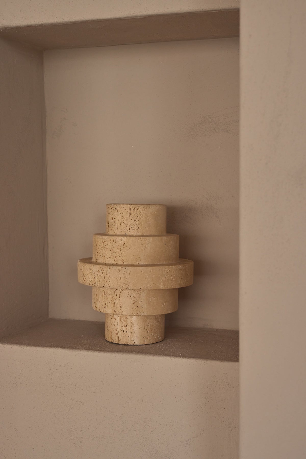 Travertine Agano Vaas M