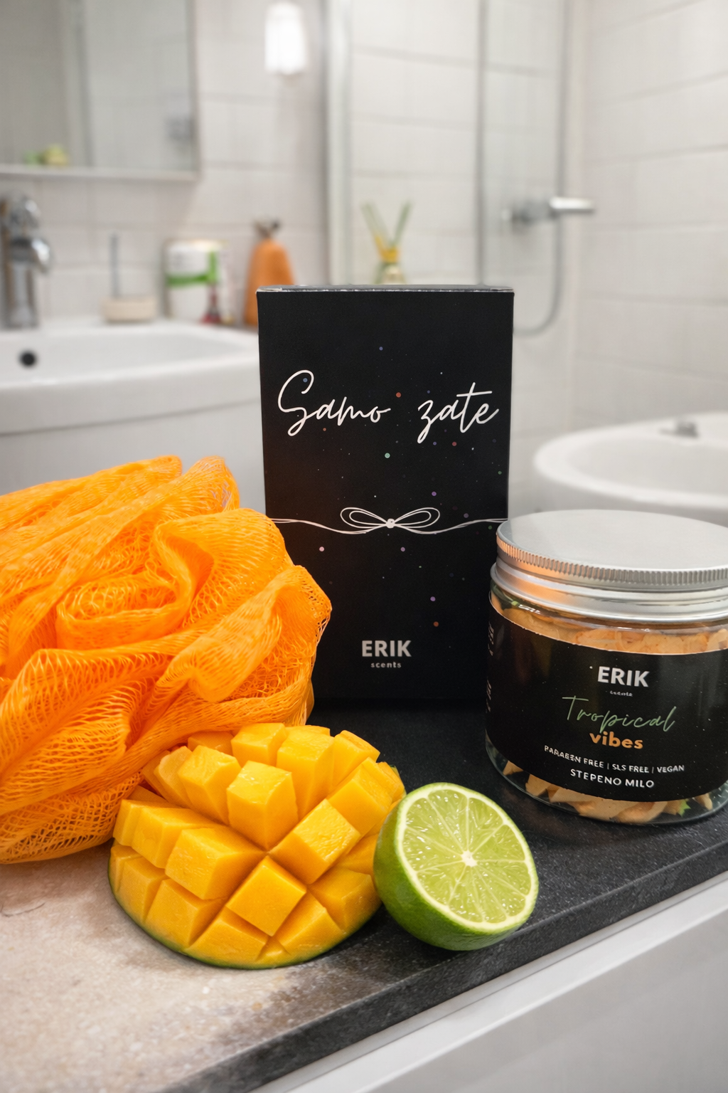 GIFT SET OF BODY SOAP AND SHOWER SPONGE