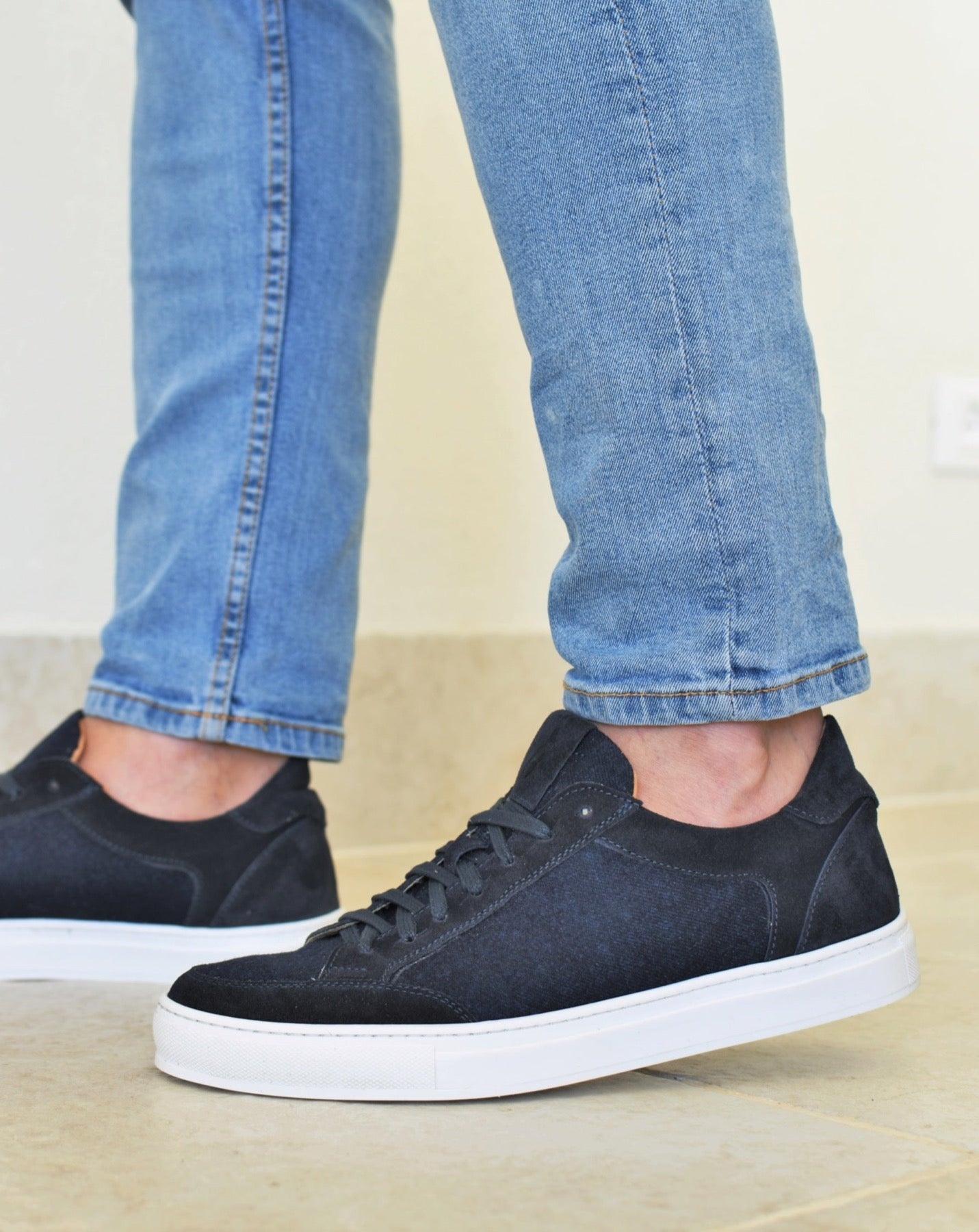 UMBERTINA - Temno modra