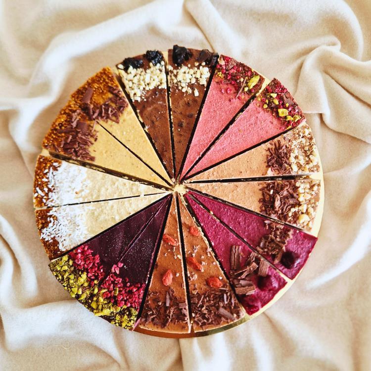 PARTY-MIX-16, presna torta
