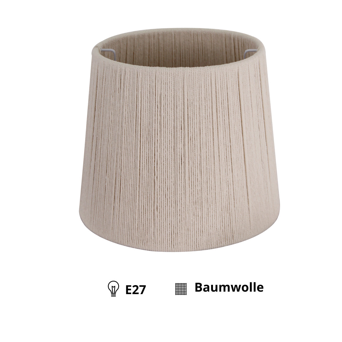 Vrijstaande witte koord-lampenkap van katoen tegen een neutrale achtergrond.