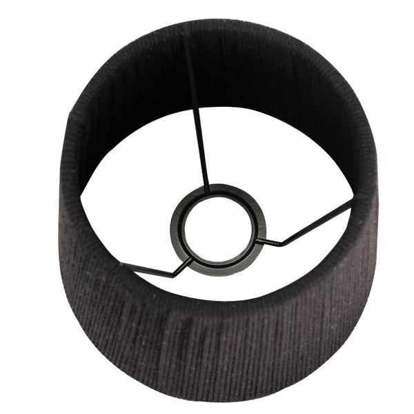 Bovenaanzicht van de geweven lampenkap met focus op de E27-fittinghouder.