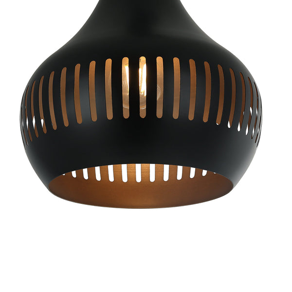 De Various Canna hanglamp in zwart heeft 3 kappen van Ø25 cm. Een moderne, stijlvolle hanglamp die een eigentijdse uitstraling biedt voor elk interieur.