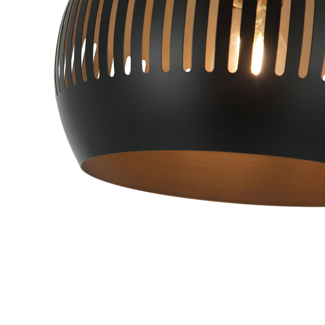 De Various Globo hanglamp in zwart heeft een Ø50 cm kap. Een moderne, stijlvolle tafellamp die een eigentijdse uitstraling biedt voor elk interieur.