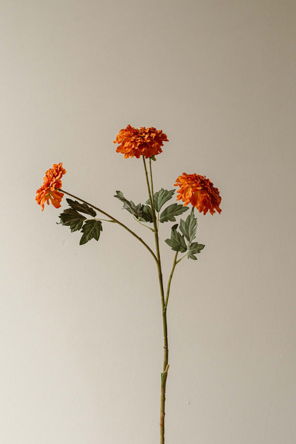 Indore Silva - Tagetes erecta - Orange - artificial branch - silk