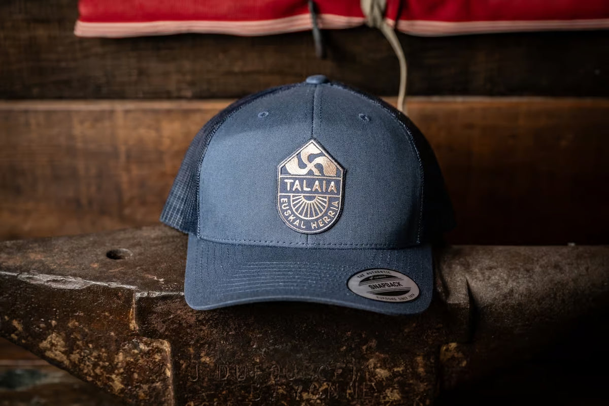 accessoires-casquette-couteau-basque-talaia-coutellerie-basque-traditionnel-artisanale