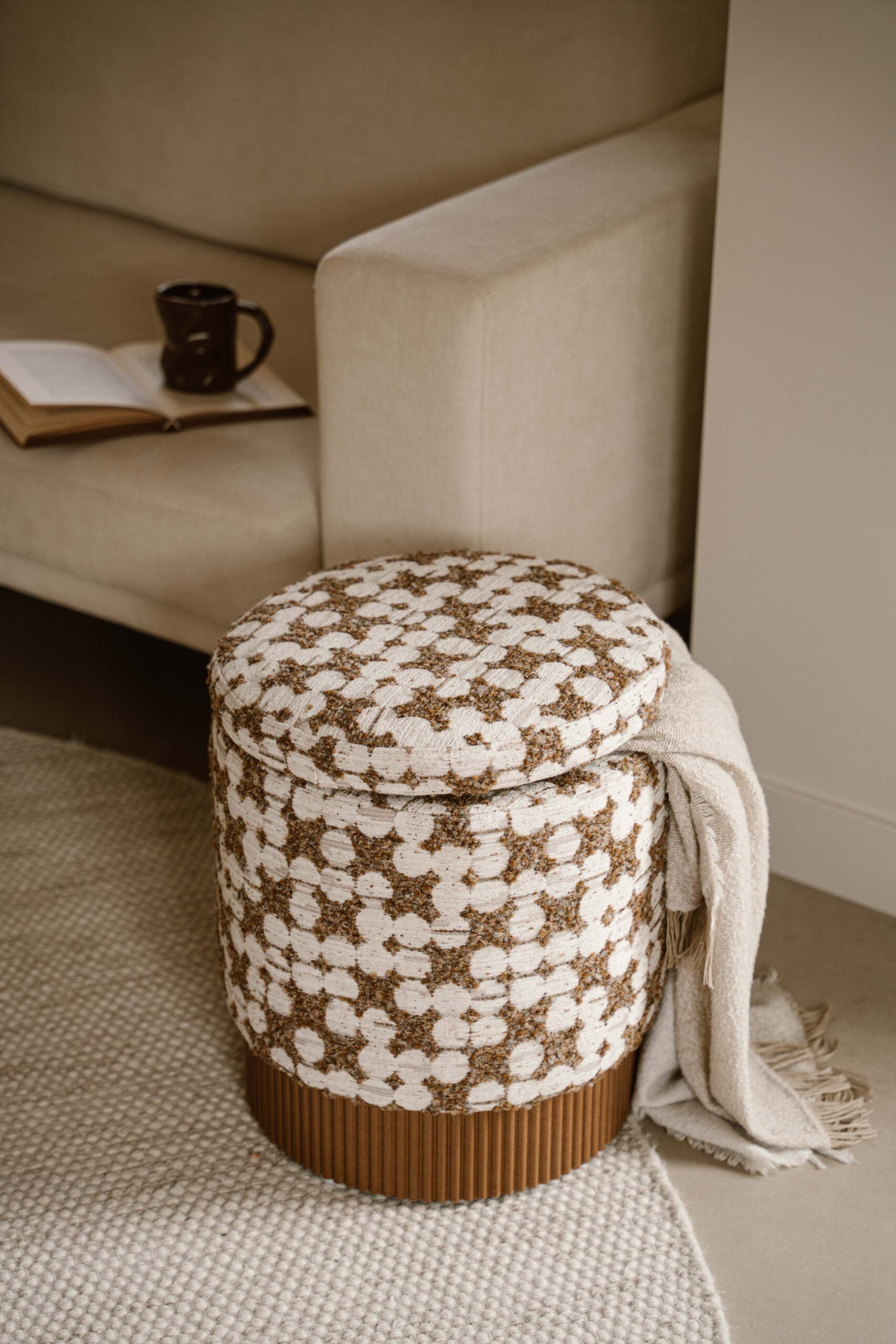 Indore Home - Saar - Poef - Ottomaans - Opbergruimte - Bruin - Beige (1 week levertijd!!)