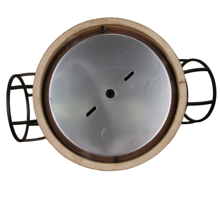 Deze detailfoto toont de industriële zwart-houten plafondlamp Aperto. Een prachtige aanvulling voor moderne interieurs.