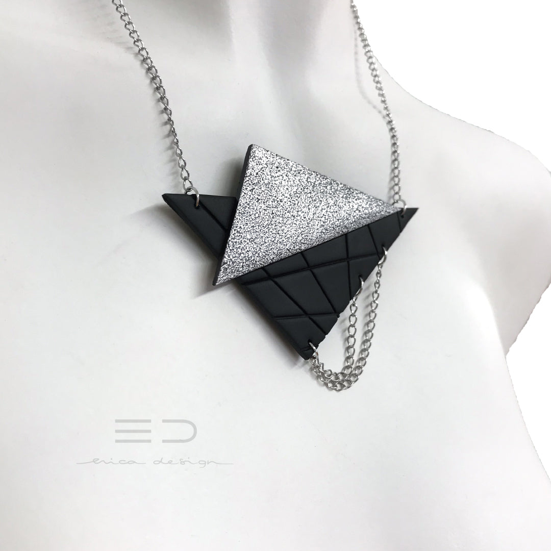 asymmetric |  ogrlica črna - hrapava srebrna