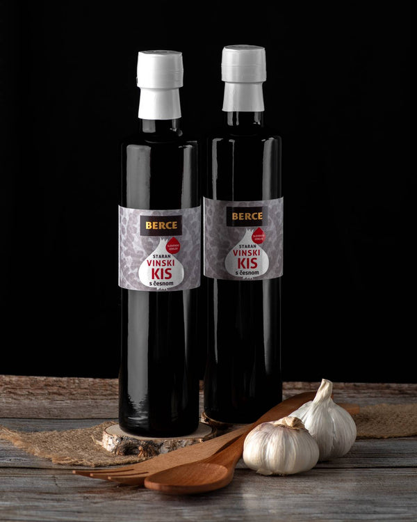 Zralý vinný ocet s česnekem 0,5l