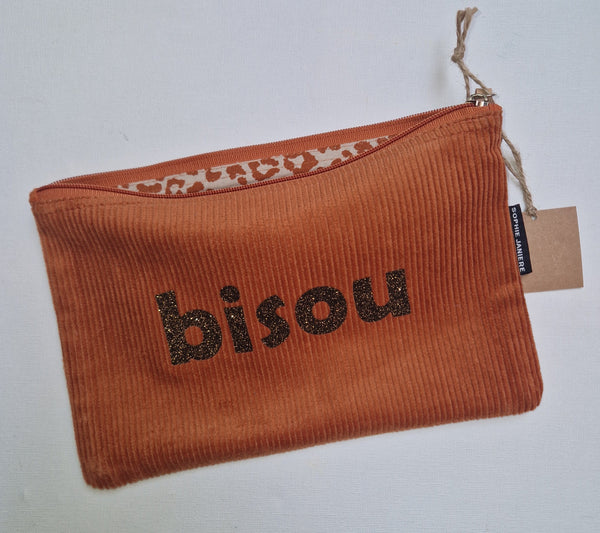 Flat velvet pouch with sequins