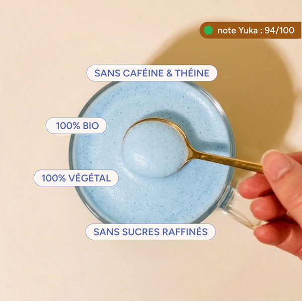 Avantages du blue latte bio : végétal, sans caféine, sans sucres raffinés, note Yuka 94/100