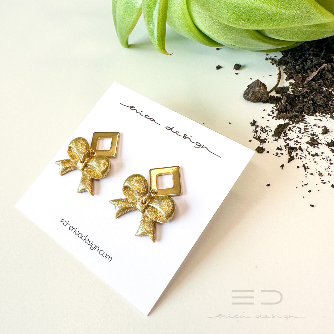 bow | gold