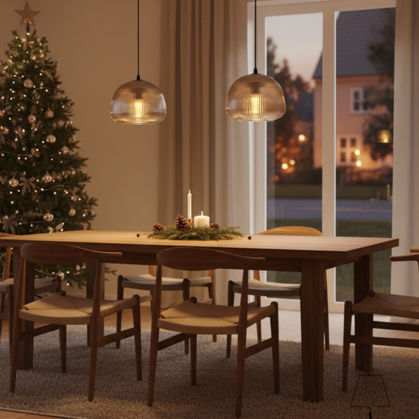 De zwart metalen Bra hanglamp straalt moderne elegantie uit. Perfect voor een sfeervolle maaltijd of gezellige avonden.