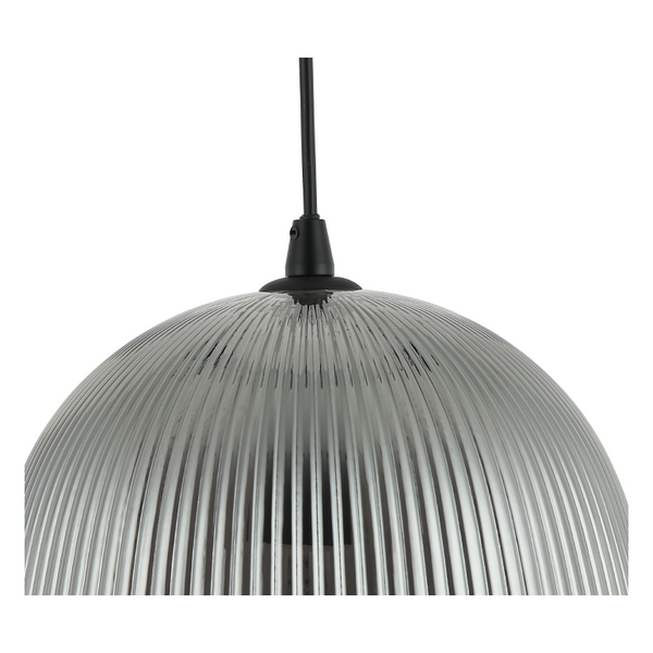 Detailfoto van de zwarte Bra hanglamp. Een blikvanger die een moderne sfeer toevoegt aan jouw interieur.
