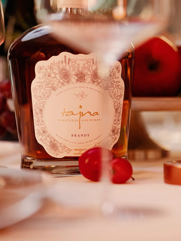 Brandy z vinárstva TAJNA, slovenské brandy