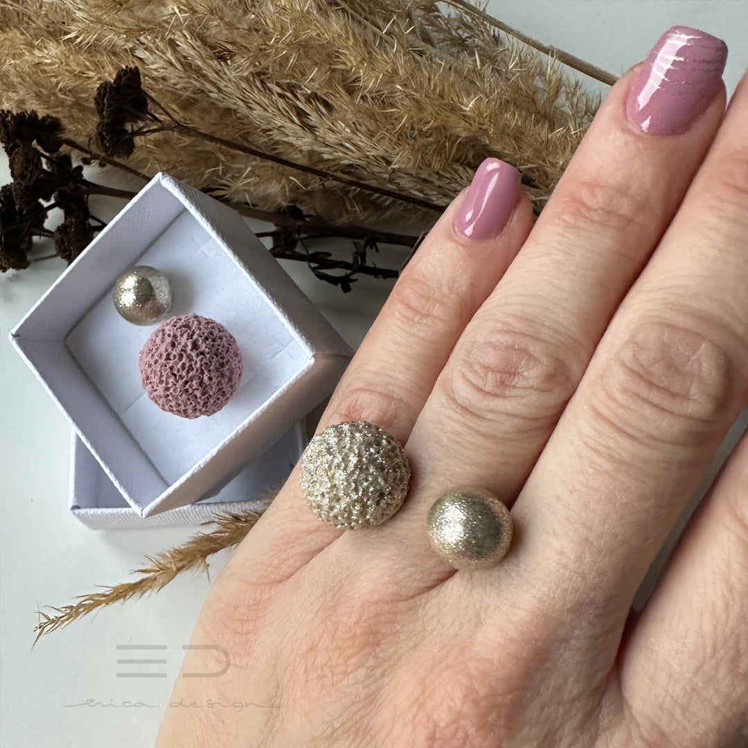 bulb | champagne with texture