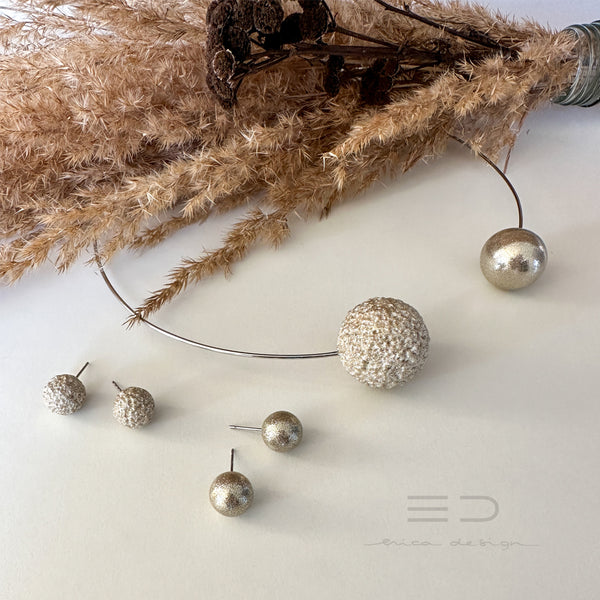 bulb | champagne with texture