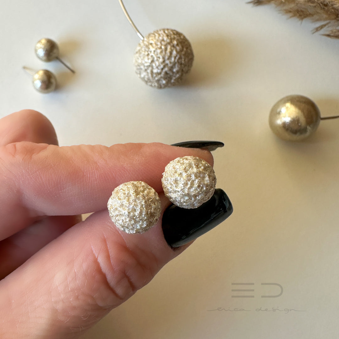 bulb | champagne with texture