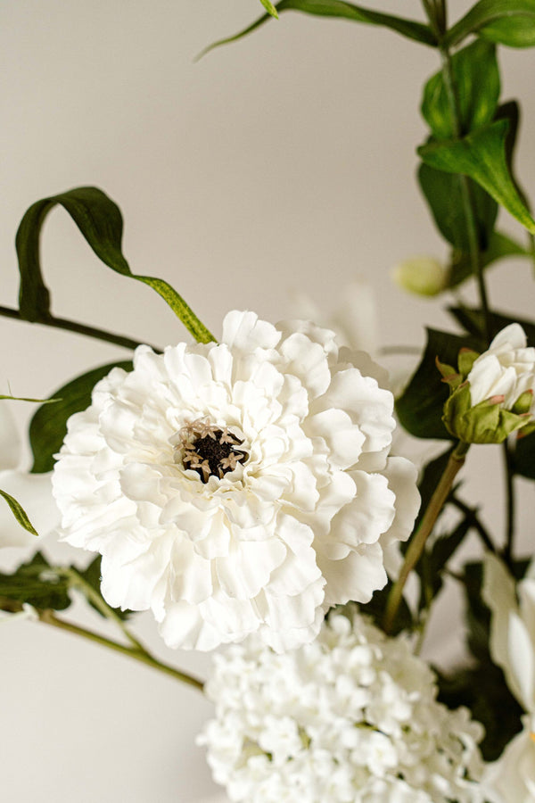 Indore Silva - Tagetes erecta - White - artificial branch - silk
