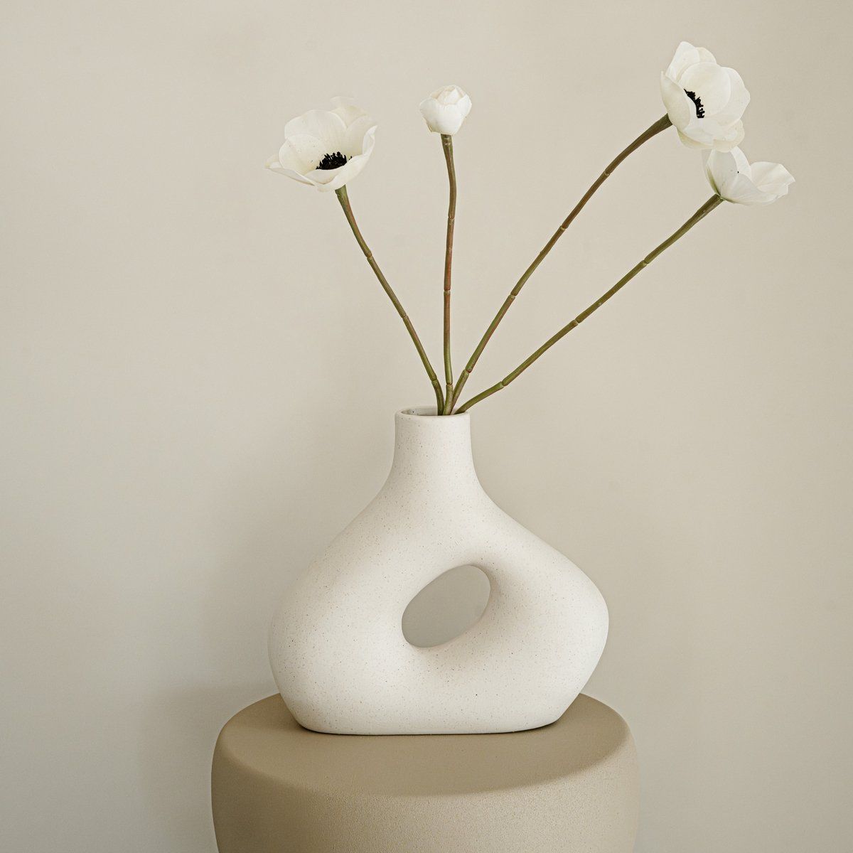 Alberti Vase – white – ceramic – round – 21