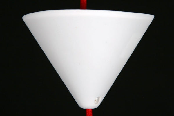 De witte Corda hanglamp heeft een modern ontwerp dat perfect past in hedendaagse interieurs.