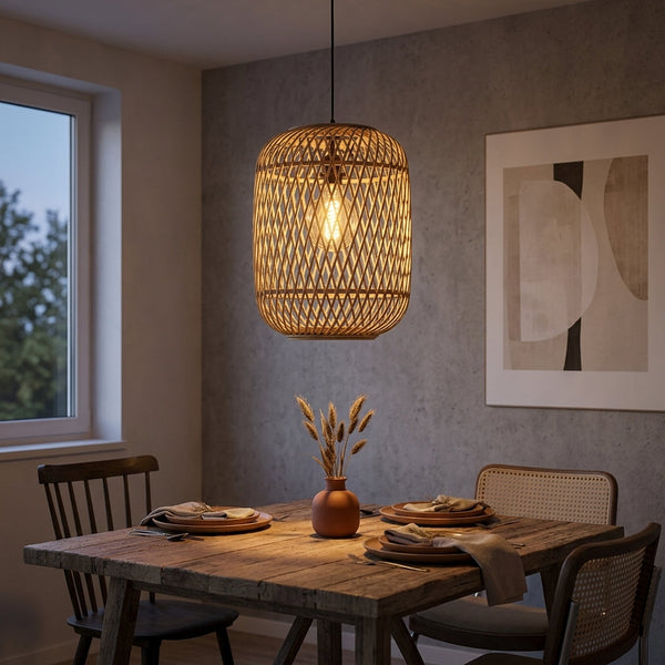 De unieke bruine hanglamp uit de Nature Diagonaal serie voegt een landelijke charme toe aan jouw interieur.