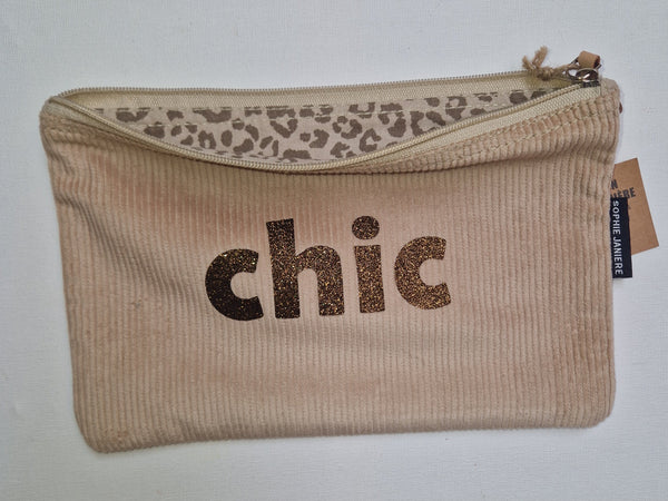 Flat velvet pouch with sequins