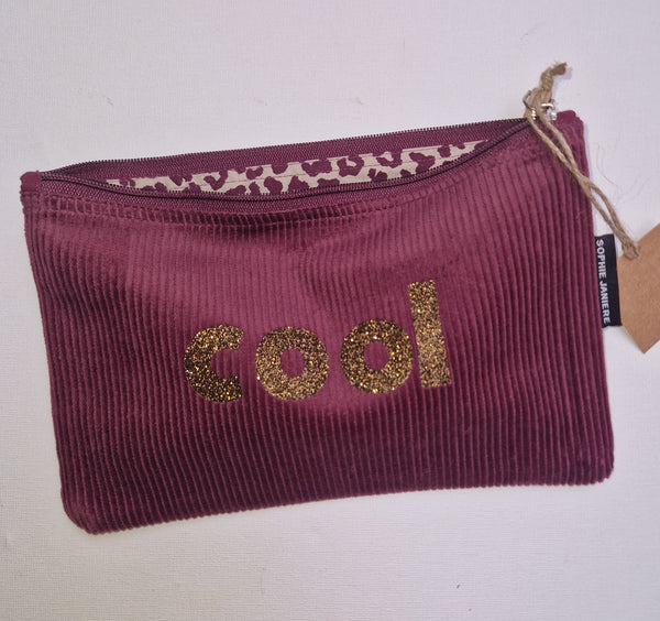 Flat velvet pouch with sequins