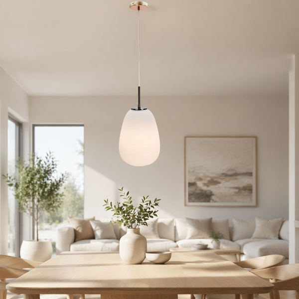 De Costola hanglamp in wit en zilver voegt een moderne touch toe aan je interieur.