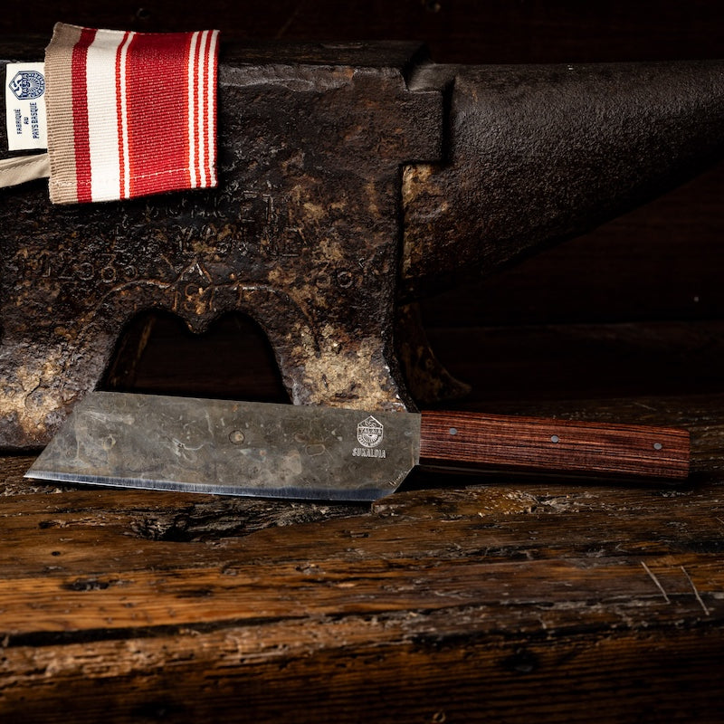 sukaldia couteau basque de cuisine violette