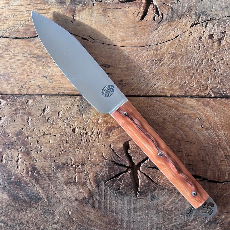 Iraty - couteau de table basque en bois de néflier - coutellerie TALAIA Anglet