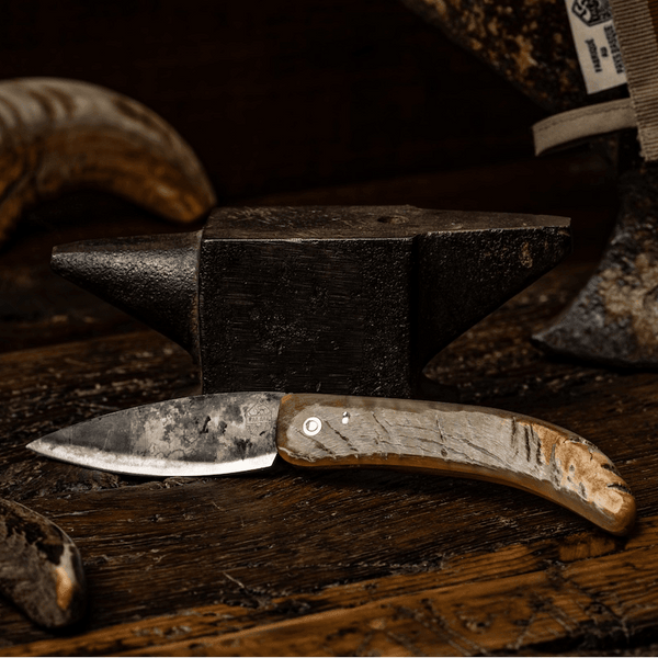 couteau-du-berger-basque-traditionnel-pliant-authentique-anglet-paysbasque-eric-burel-etchegoin-coutelier-basque