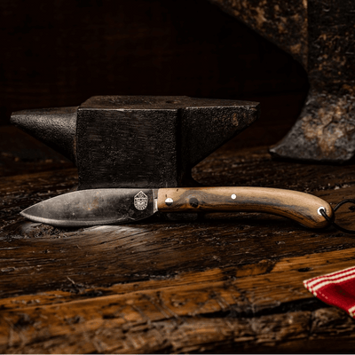 couteau-basque-du-berger-nafarroa-lame-acier-carbone-traditionnel-artisanal-bois-de-pistachier