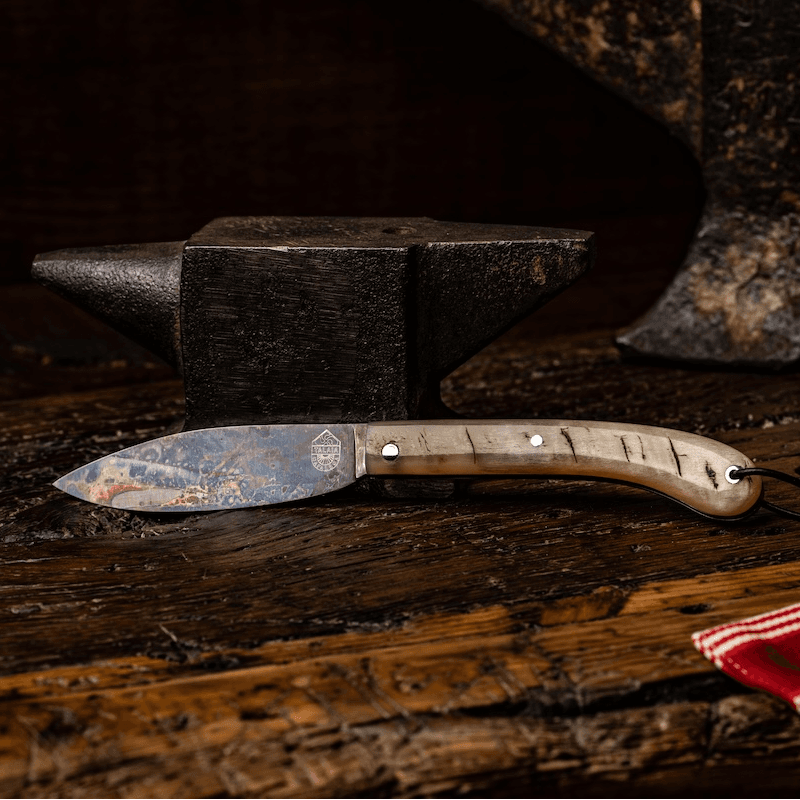 NAFARROA - Le couteau basque de poche traditionnel et artisanal en corne de manech