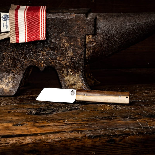 couteau basque handia pistachier