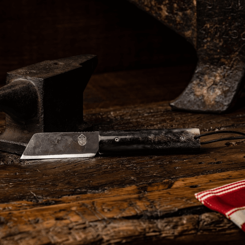 couteau-basque-mini-handia-coutellerie-basque-traditionnel-artisanal-lame-acier-carbone-corne-de-manech-1