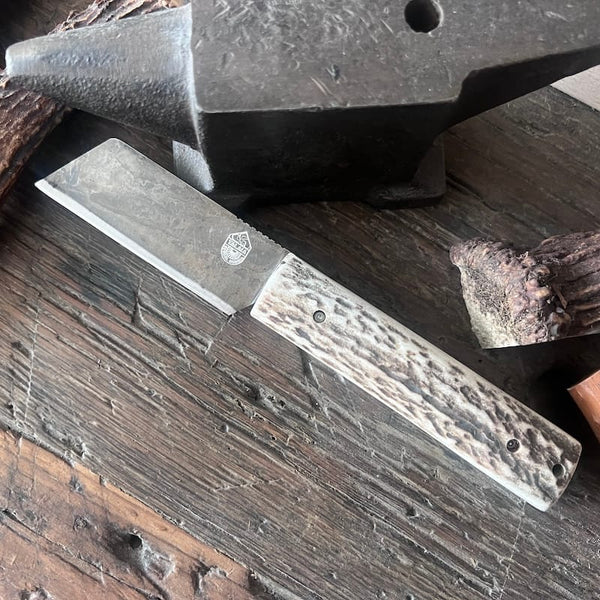 couteau basque pliant handia talaia cerf carbone 00001