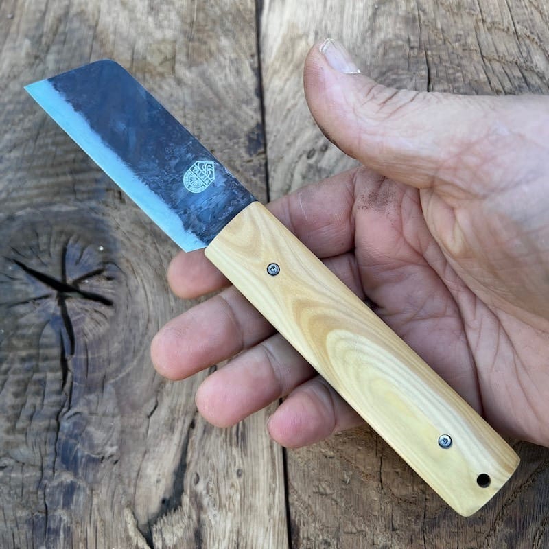le couteau basque talaia handia en bois de violeta