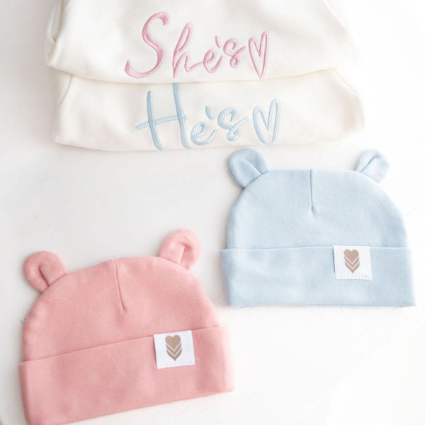 He/She Is Here Gift Set
