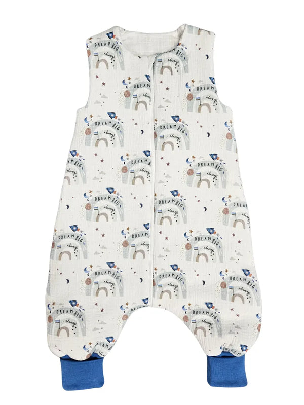 Muslin sleeping bag with legs and filling - Dream big rainbow