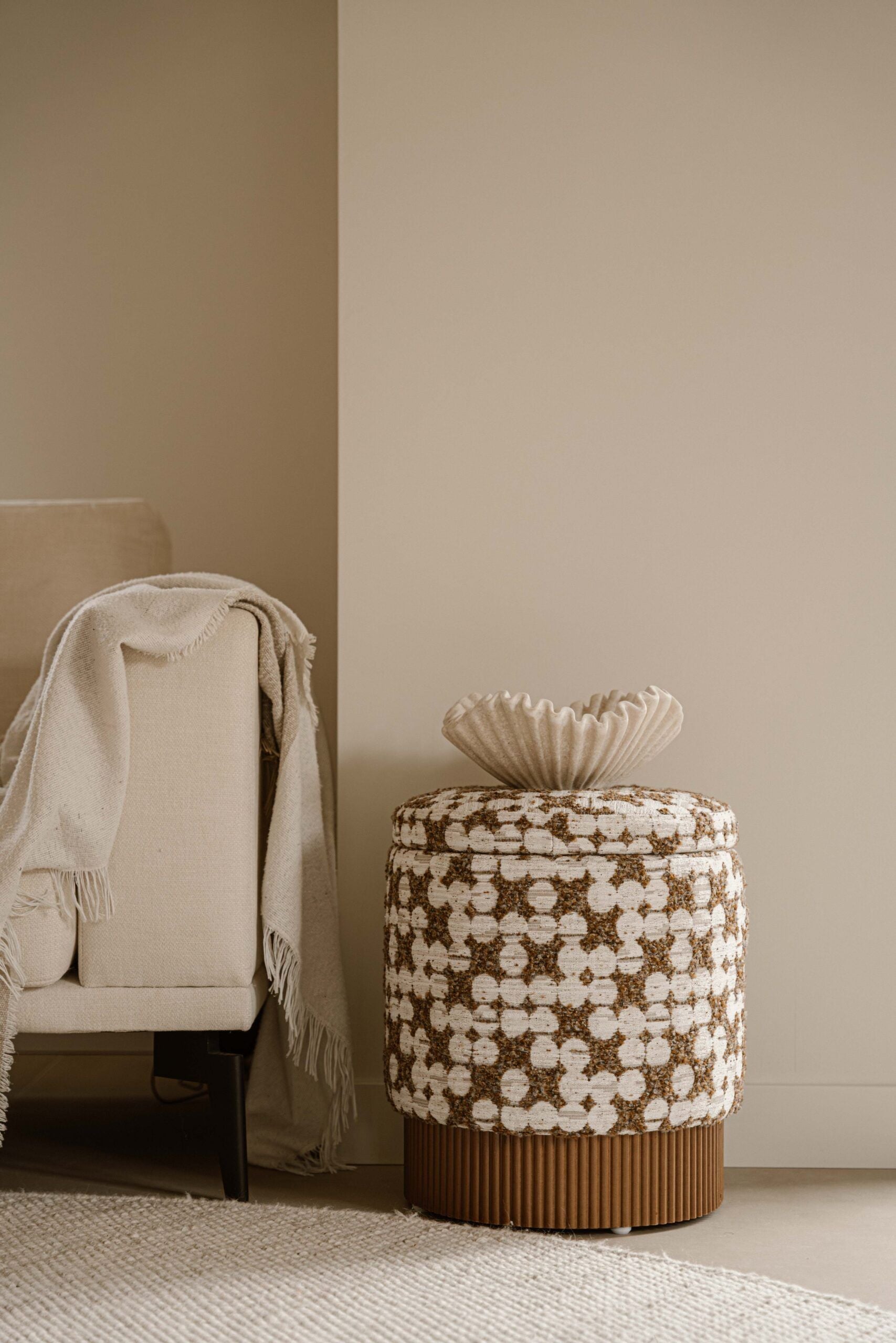 Indore Home - Saar - Poef - Ottomaans - Opbergruimte - Bruin - Beige (1 week levertijd!!)