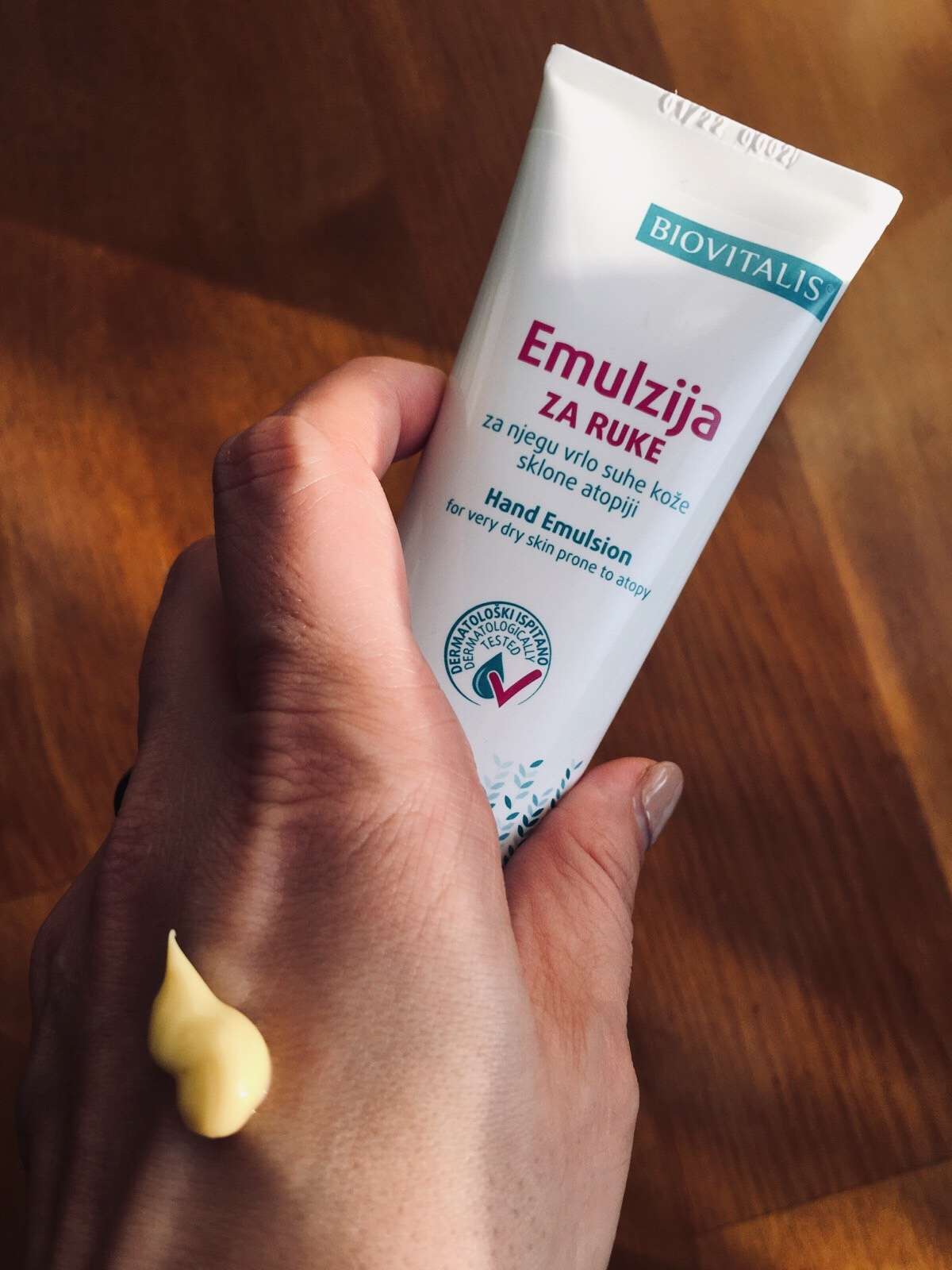 Hand emulsion for the care of very dry skin prone to atopy