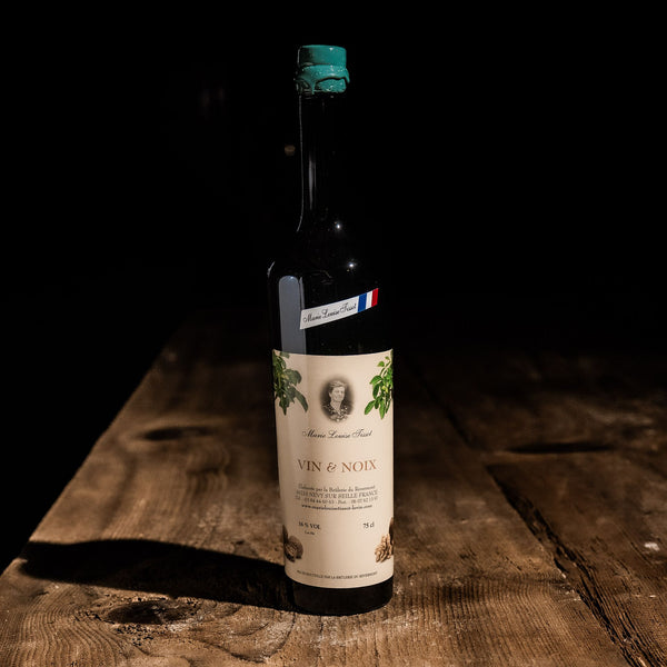 Vino de nuez