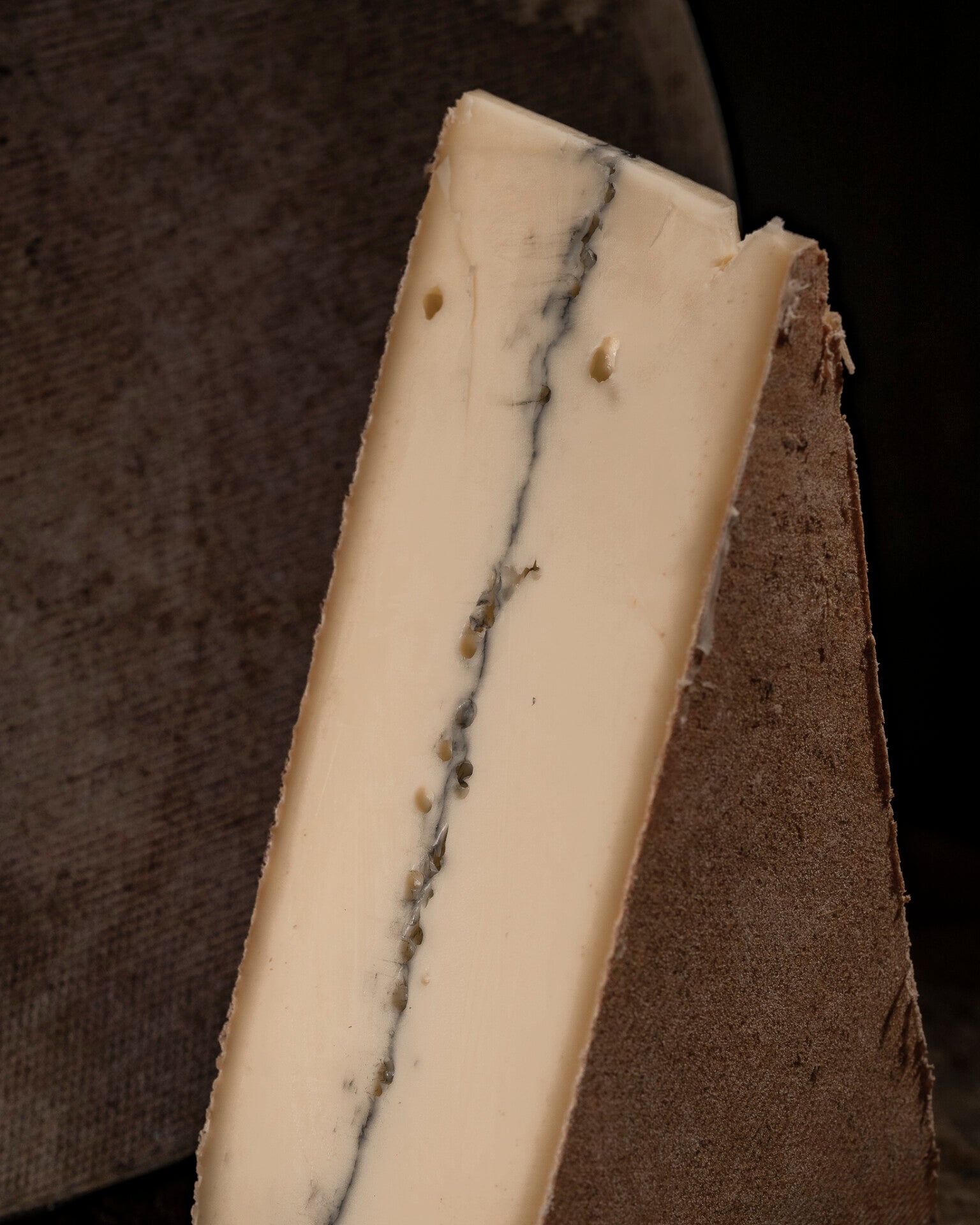 Very fruity Morbier (powerful)