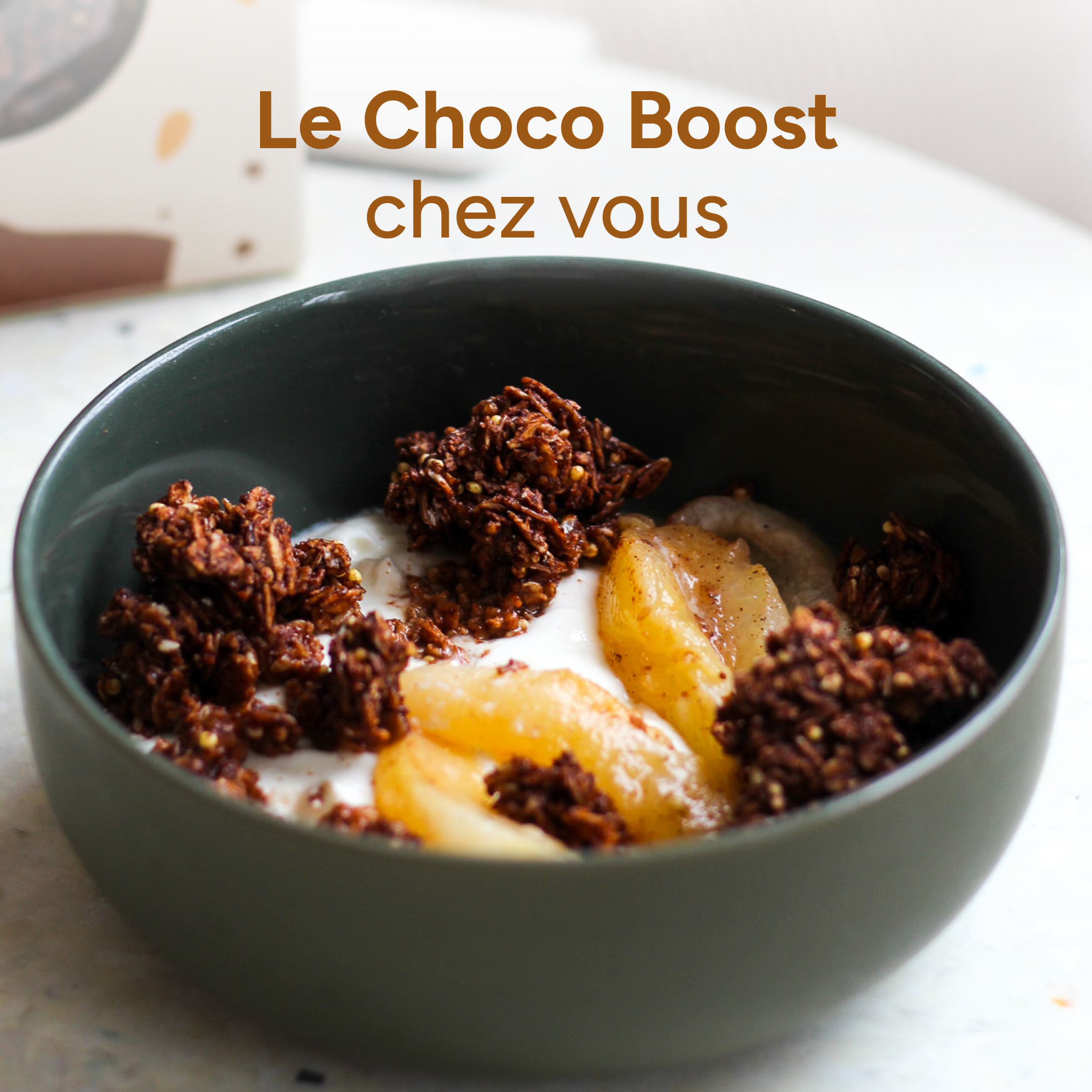 Bol de granola chocolat Choco Boost avec orange et yaourt