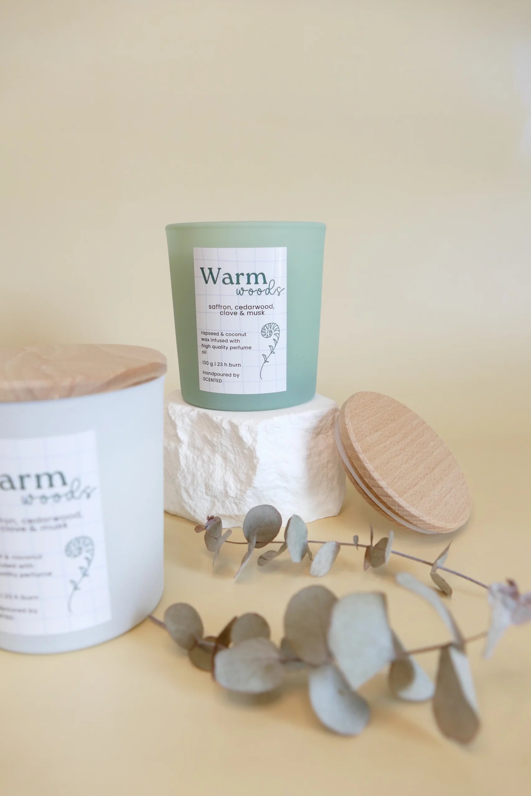 Natural Scented Candle Warm Woods – 130 g