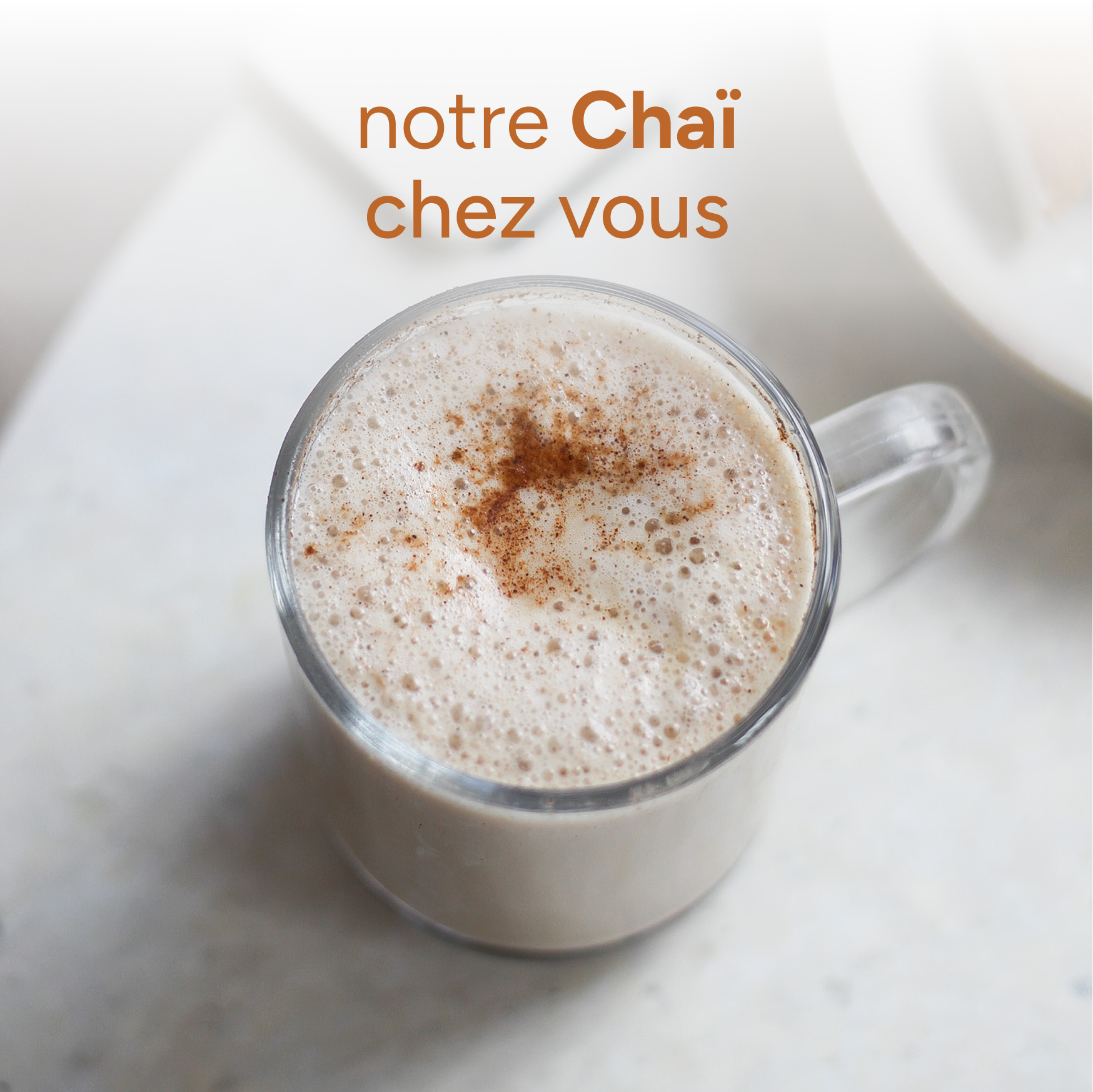 Tasse de chaï épicé, préparée à partir des épices chaï nümorning