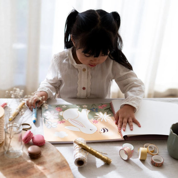 Little Dutch® Libro de Colorear Mágico Rosa y Amigos