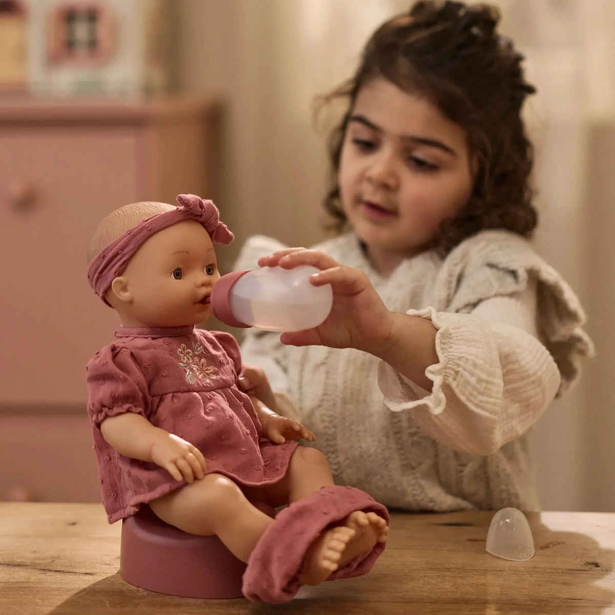 Little Dutch Punčka Livia - igra